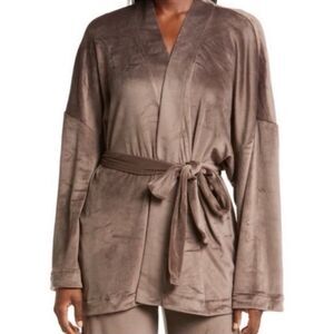 SKIMS Velour Short Robe in Amethyst